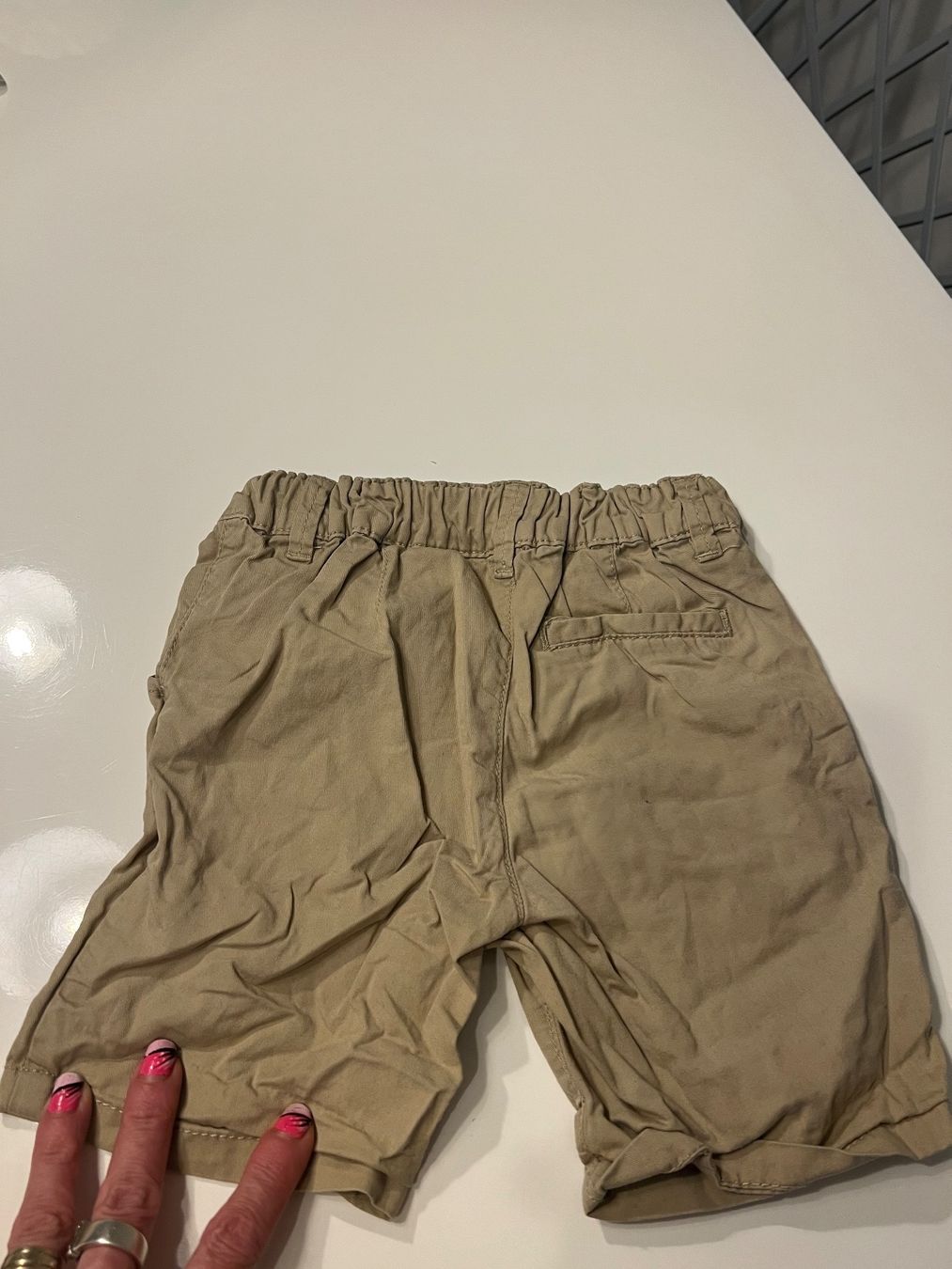 H&M Pantaloni: H&M SHORTS REHBRAUN GR 92 – Usato da Basel venduto da theo-g77 3