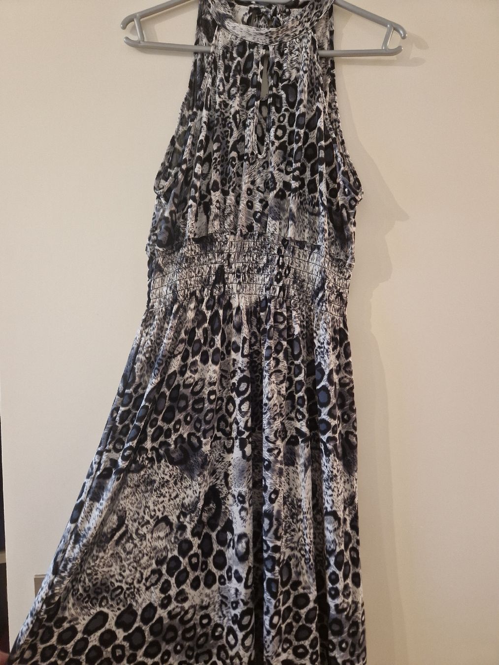 Vestiti: kleid leopard grauschwarz – Nuovo (secondo la descrizione) da Ebikon venduto da kov_9vqb 3