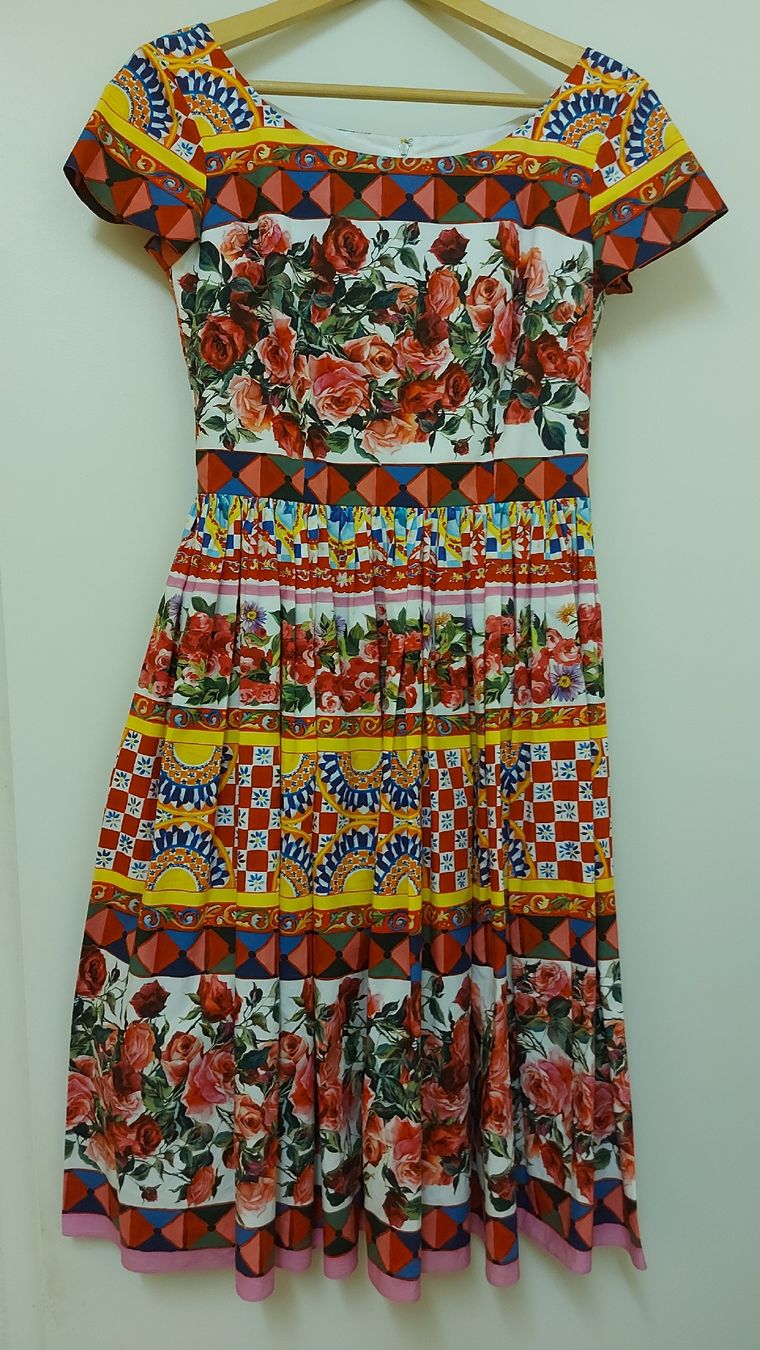 Dolce & Gabbana Robes: Dolce Gabbana Mambo collection – Neuf avec emballage d'origine à Marin-Epagnier par pomme77