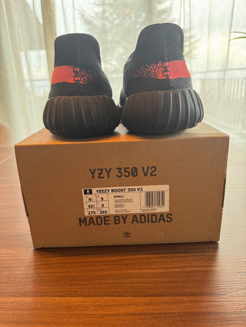 Adidas Scarpe da uomo: Adidas Yeezy Boost 350 V2 Core Black Red – Nuovo e nell'imballaggio originale da Auvernier venduto da Vendeur_Suisse 2