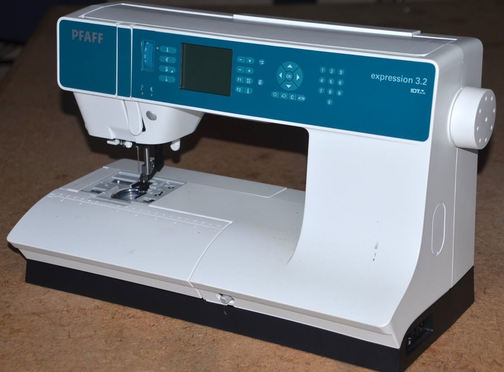 Pfaff Expression 3.2 IDT-System Nähmaschine Machine à coudre (Defekt ...