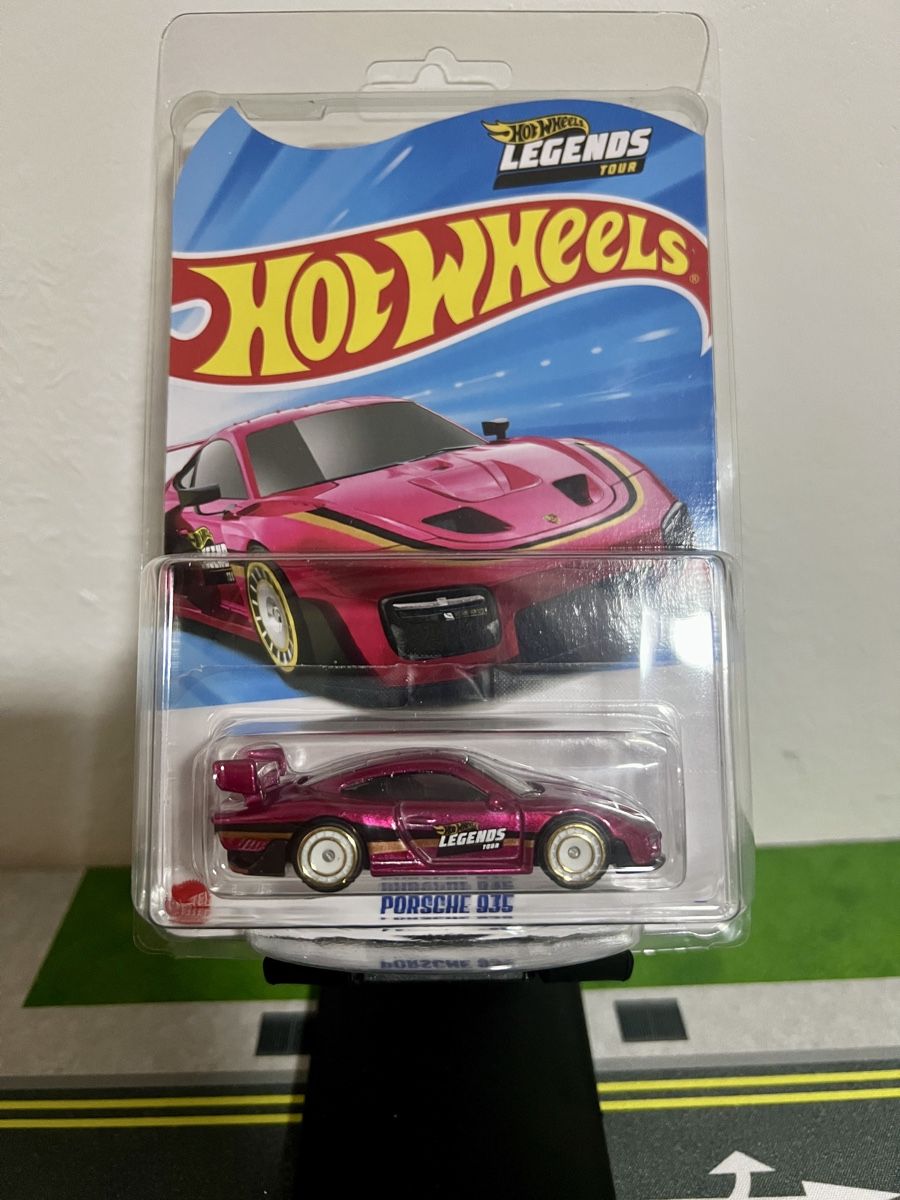 Hot Wheels Modellini d'auto: Hot Wheels Porsche 935 Legends Tour – Nuovo e nell'imballaggio originale da Thayngen venduto da sop_2xnz