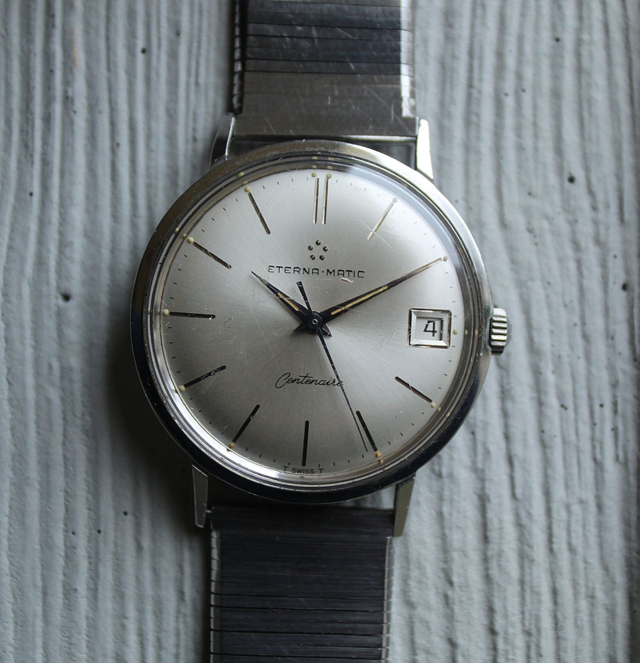 Eterna Orologi: Eterna Matic Centenaire Automatic Datum Melanaiseband Stahl – Usato da Zürich venduto da Auctionata