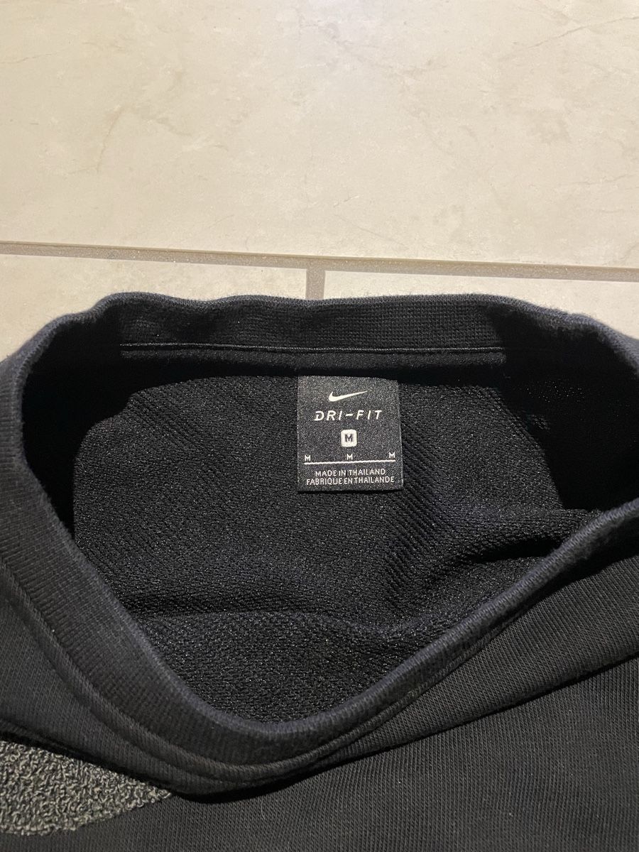 Nike Maglioni & Felpe: Nike Sweater (Cropped) – Nuovo (secondo la descrizione) da Lenzburg venduto da jen_thd8 3