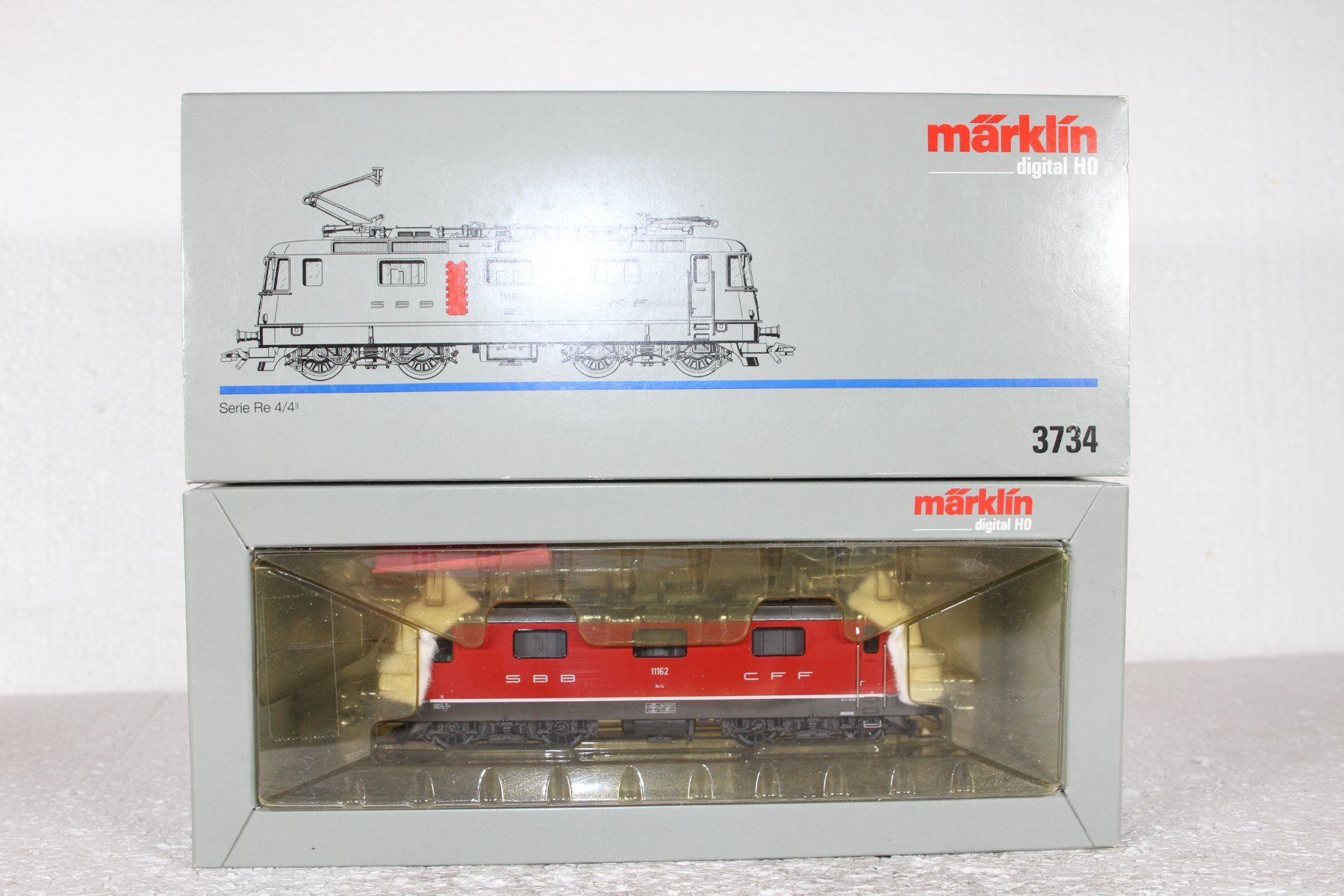 Märklin Modellini di ferrovie: Märklin 3734 SBB Re 4/4 – Usato da Triesen venduto da gleis8 8