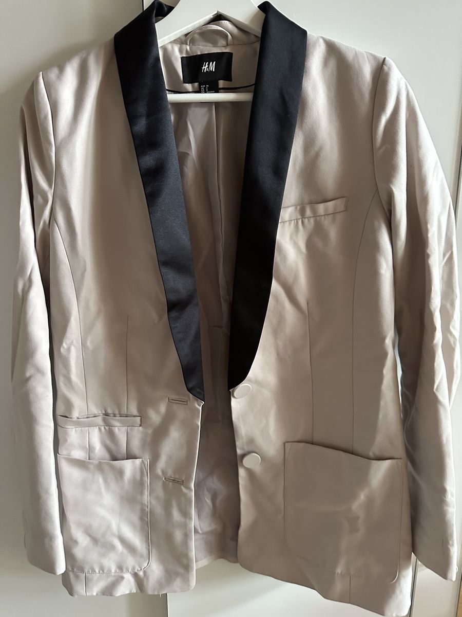 H&M Giacche: Blazer H&M beige Gr 36 – Usato da Münsingen venduto da Secondhand89