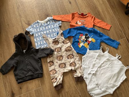 Frühlingskleiderpaket Gr. 68