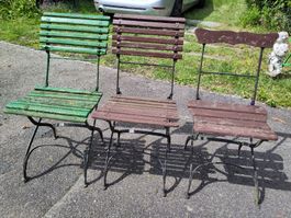 Gartensaison: Antike Klappstühle, total 3 Stk zu verkaufen