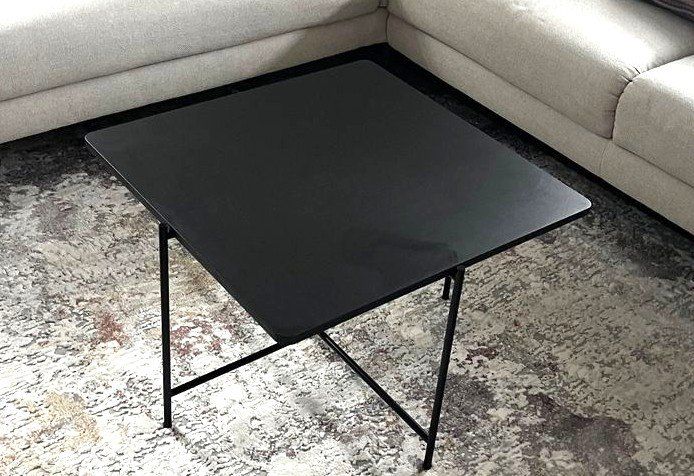 Tische: Salontisch 60 x 60 x 40 cm – Gebraucht aus Glattbrugg von Ariel012