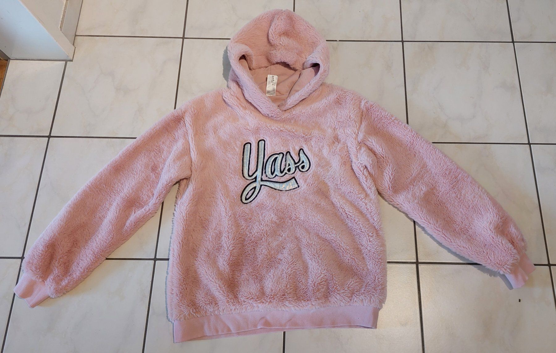 Pulls et sweat-shirts: Pullover Gr.170/176 – D'occasion à münchenstein par ewu_8lcz
