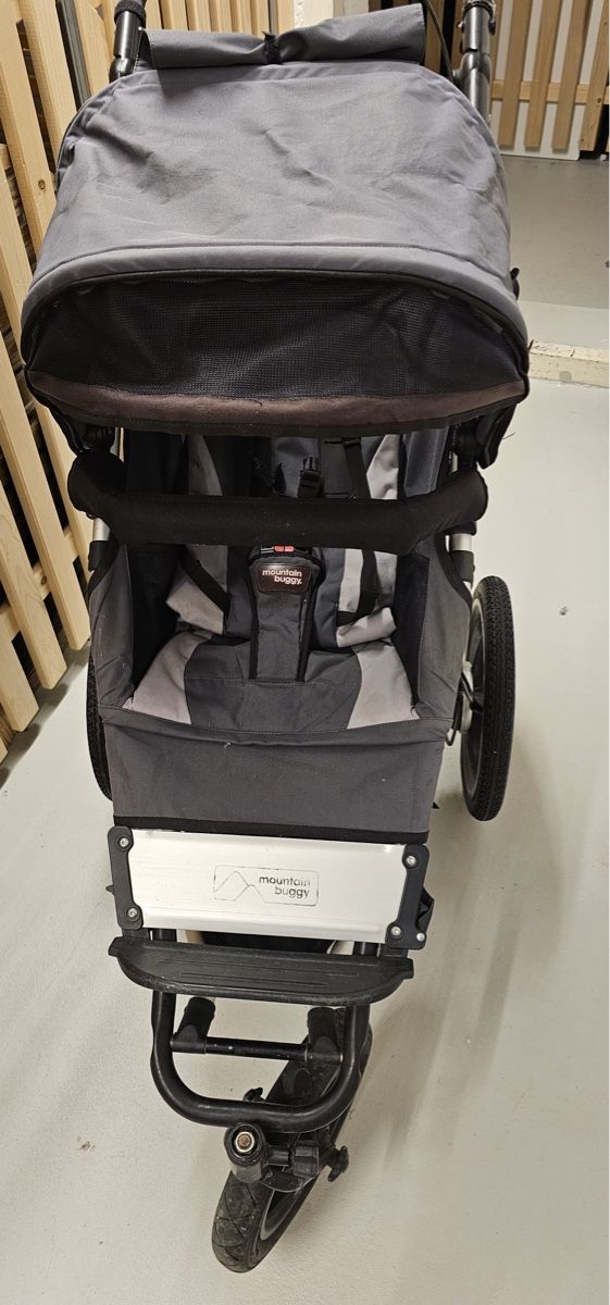 Mountain Buggy Poussette: Mountain Buggy Urban Jungle Kinderwagen complete set – D'occasion à Arbon par obe_8mh2 1