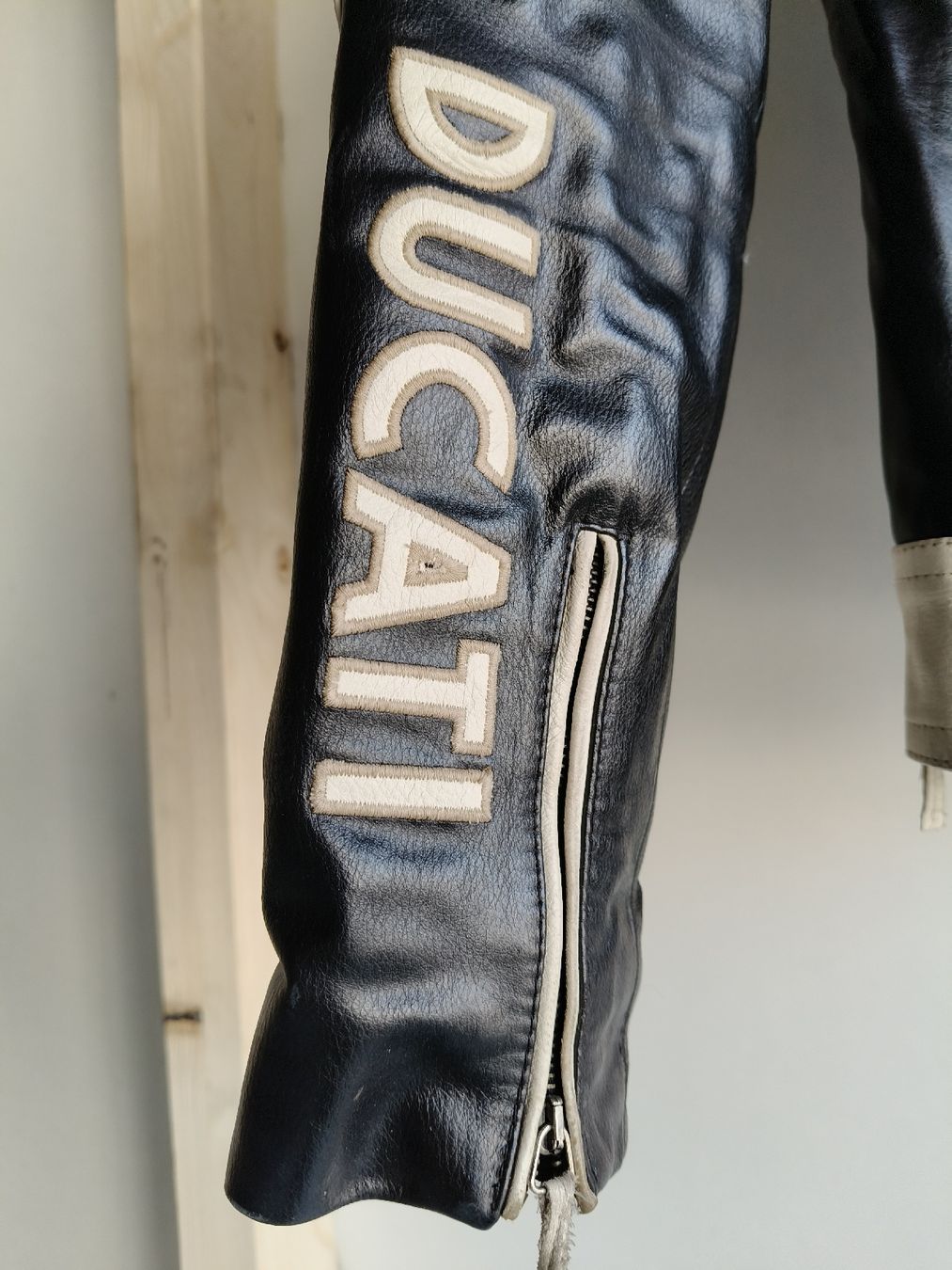 Ducati Giacche: Ducati Damen Motorrad Lederjacke – Usato da Gontenschwil venduto da Stanglhansl 3