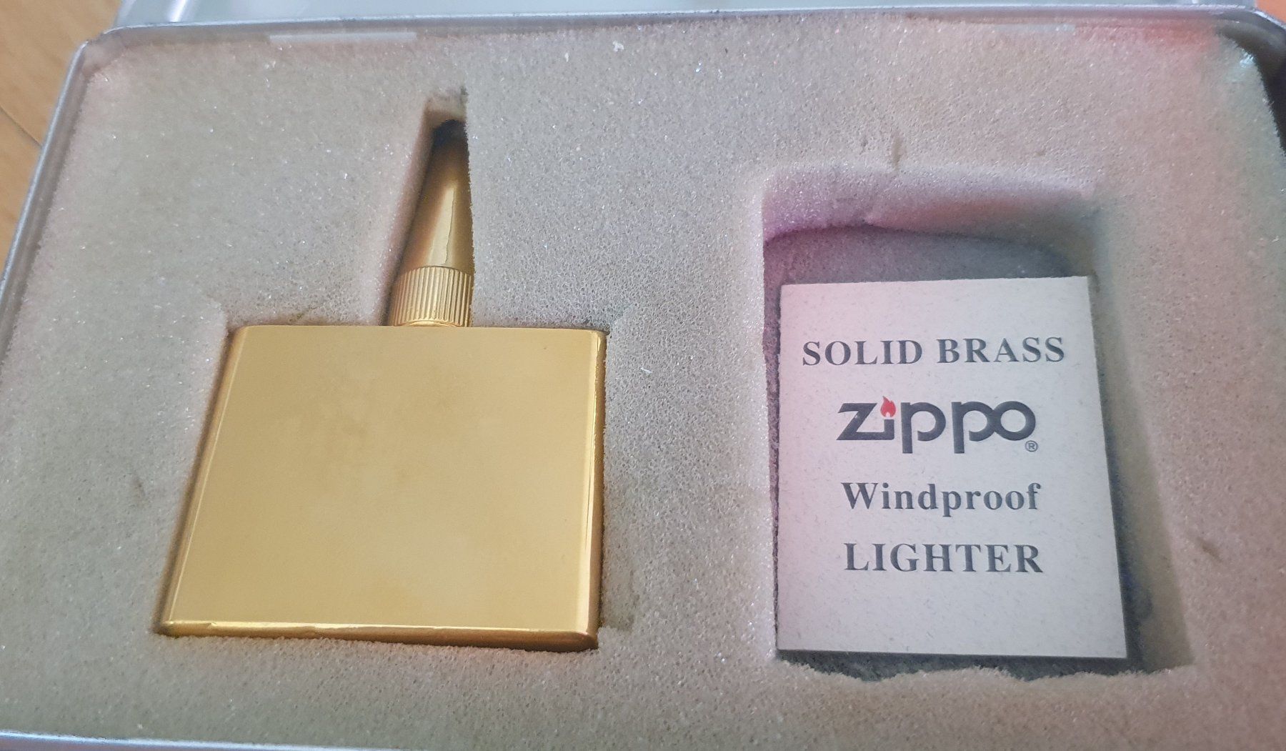Zippo Accendini: Zippo Solid Brass Set 1994 mit Flasche & Tin NOS – Nuovo (secondo la descrizione) da Bern venduto da Llu 4