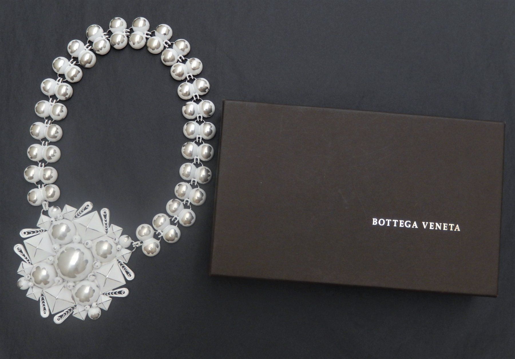 Ketten: Orig. BOTTEGA VENETA Silber Collier NP 4'950.-- – Gebraucht aus Tuggen von vivira 7