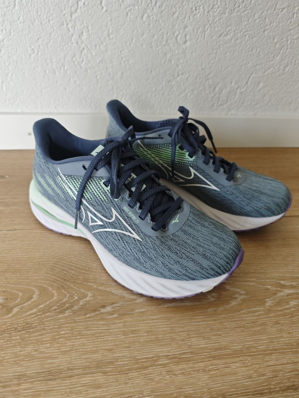 Mizuno Chaussures femmes: Mizuno Wave Inspire Laufschuhe neu – Neuf (Voir description) à Bleienbach par Andrea_ae