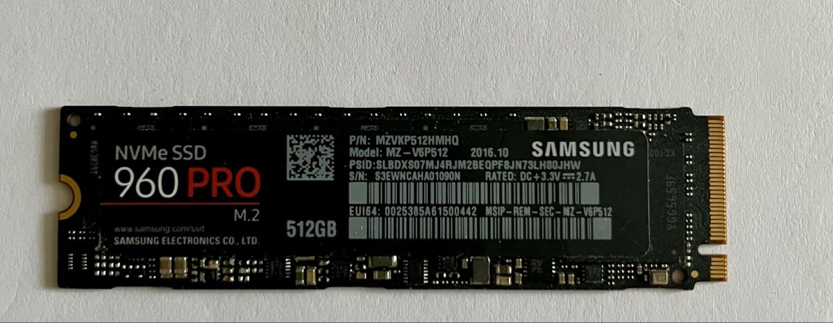 Samsung Dischi rigidi: Samsung 960 Pro - 512GB, M.2 2280 – Usato da Bern venduto da Ironman1331
