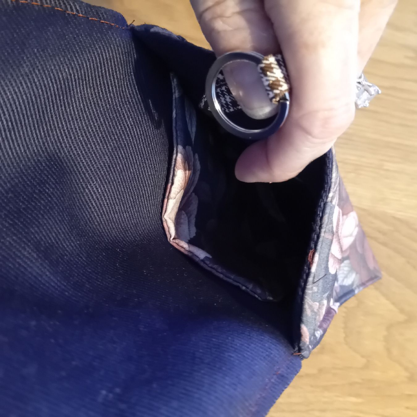 Taschen für Damen: Handytasche Blumenmuster mit Band NEU – Neu (gemäss Beschreibung) aus Burgdorf von carodesign1 2
