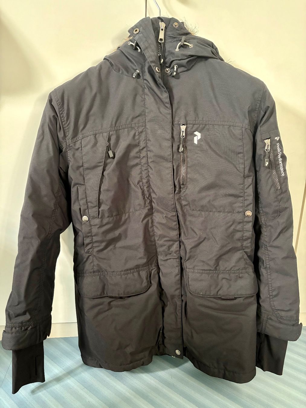Peak Performance Jacken: Giacca invernale Peak Performance – Gebraucht aus Torricella von non_t6pd