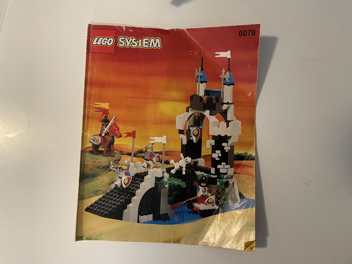 Lego Spielzeuge: Lego Castle 6078 Royal Drawbridge – Gebraucht aus Susch von Ascaso 1