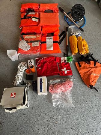 Borsa di salvataggio per 4 persone