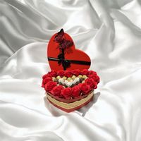 Herzbox mit Rosen und Schokolade – Valentinstag!