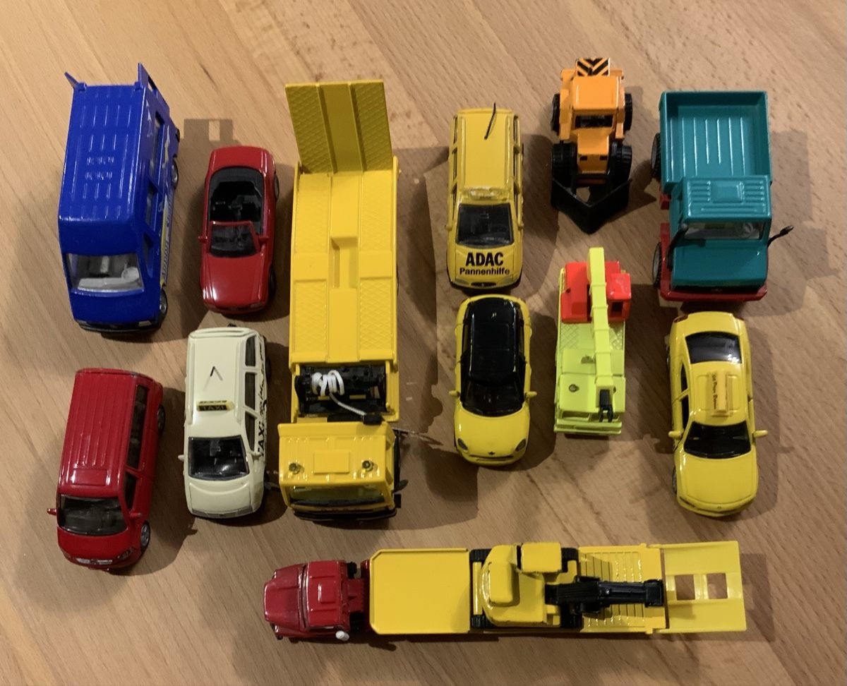 Siku Modellini d'auto: Siku Auto Sammlung, 13 Stk., verschiedene Modelle – Usato da Lufingen venduto da lotzstef