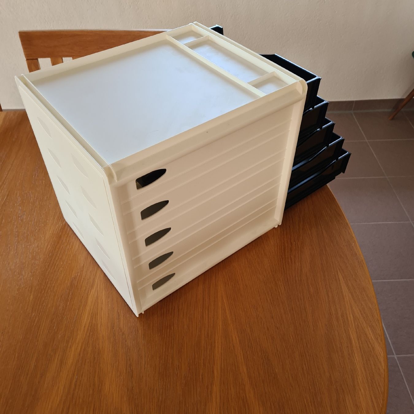 Contenitori & Simili: Papierablage / Dokumentenablage Box – Usato da Weier im Emmental venduto da Jimmy911 2