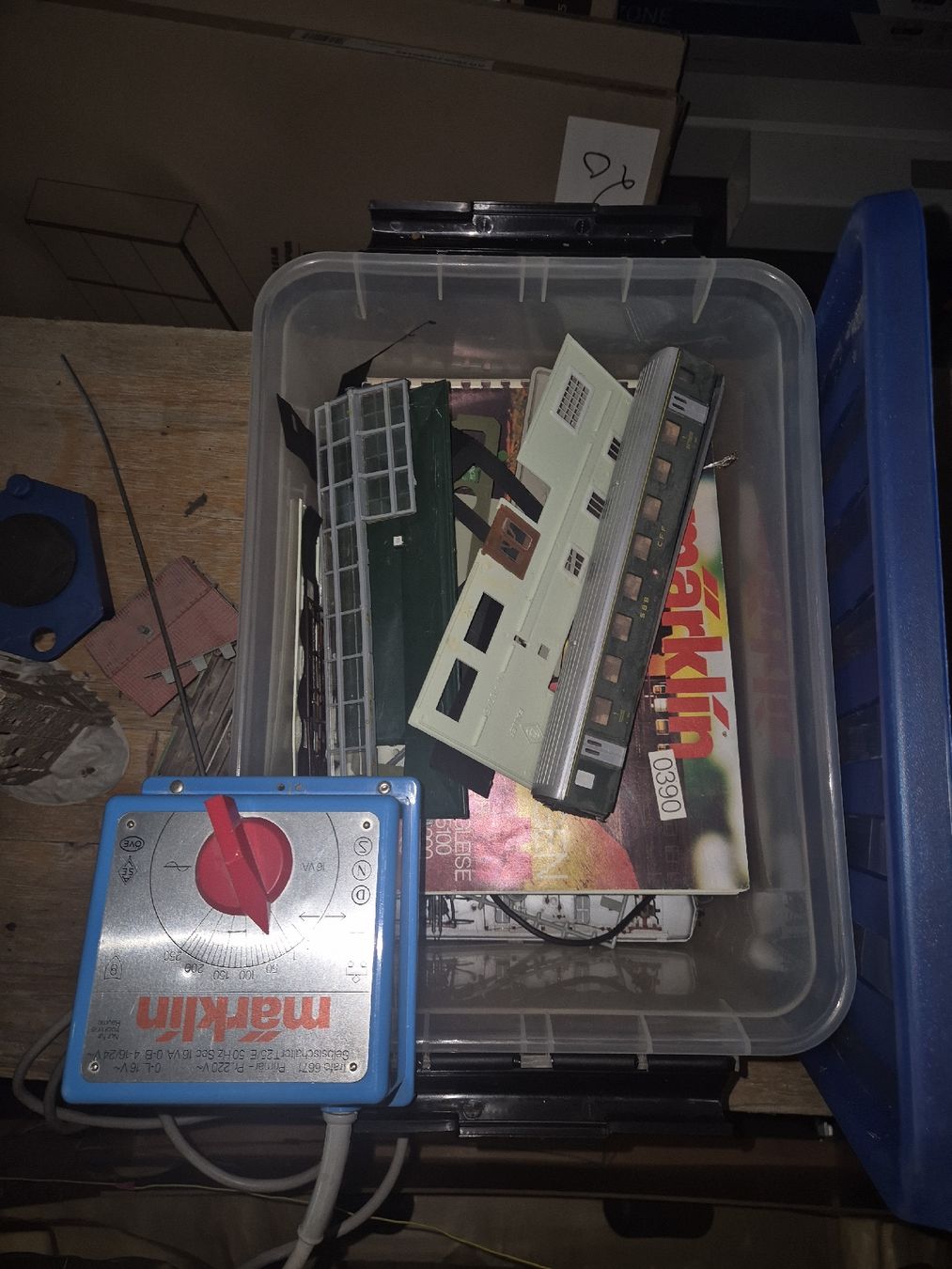 Märklin Modellini di ferrovie: Plateau train Märklin avec accessoires  – Usato da Bassecourt venduto da GarageCarxpert 1