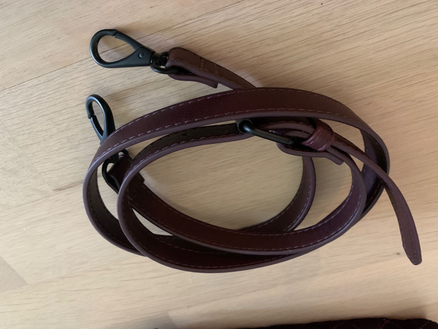 Taschen für Damen: Alessia Massimo Tasche Samt - purple - gesteppt - TOP – Gebraucht aus Dübendorf von san_tt6m 7