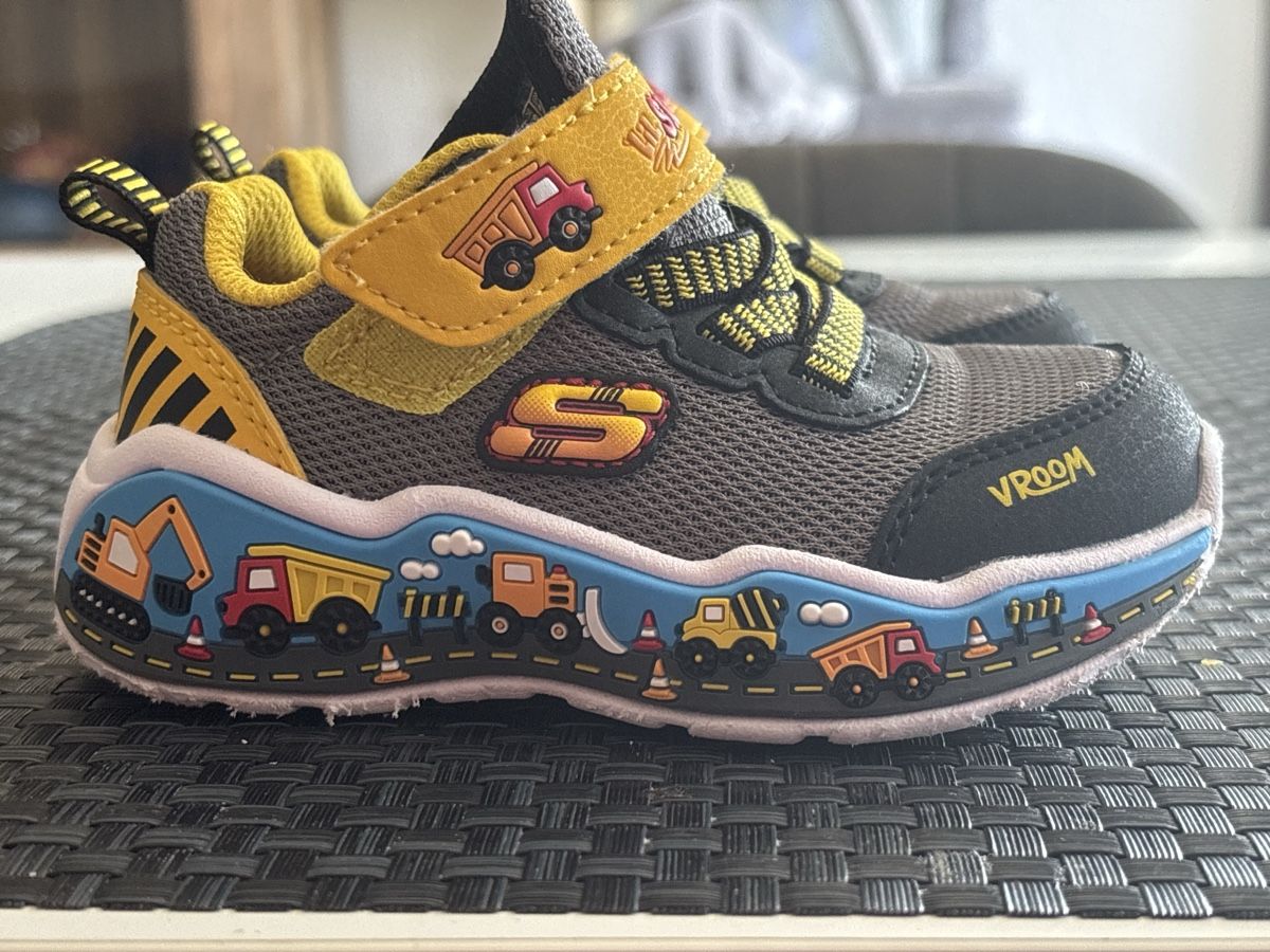 Skechers Schuhe für Jungen: Skechers Schuhe Grosse 22 – Gebraucht aus Ehrendingen von Katy28 2