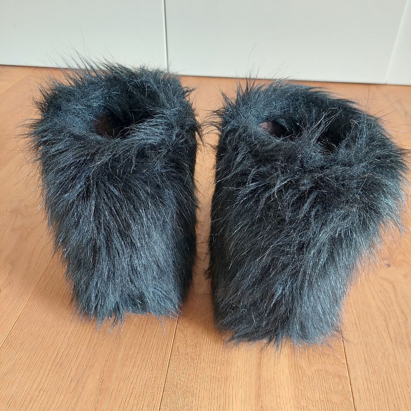 Scarpe da donna: Stiefel Kunstfell – Usato da Fehraltorf venduto da fridolin024 1