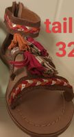 Sandales enfant taille 32 neuves avec détails colorés
