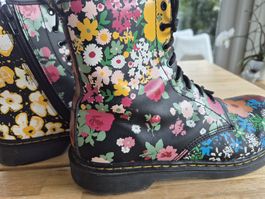 MEGAKUULE DR MARTENS Gr 38.5