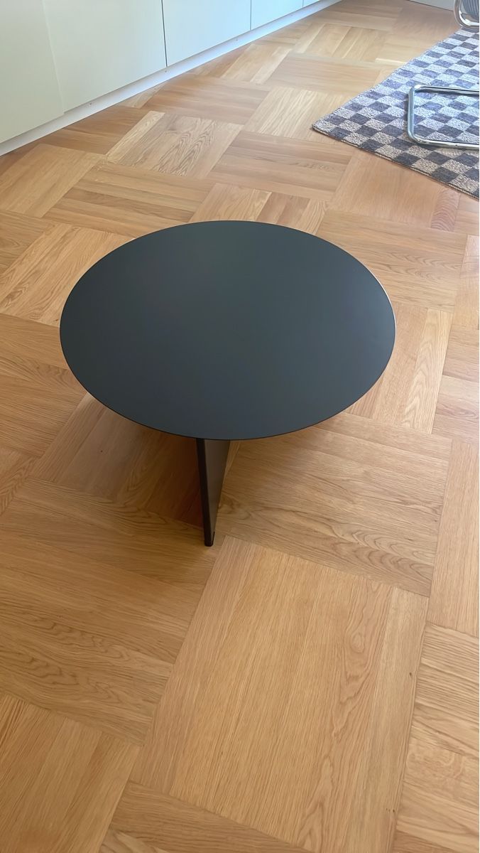 Tische: Marke HAY : Wohnzimmertisch – Gebraucht aus Zürich von sany20