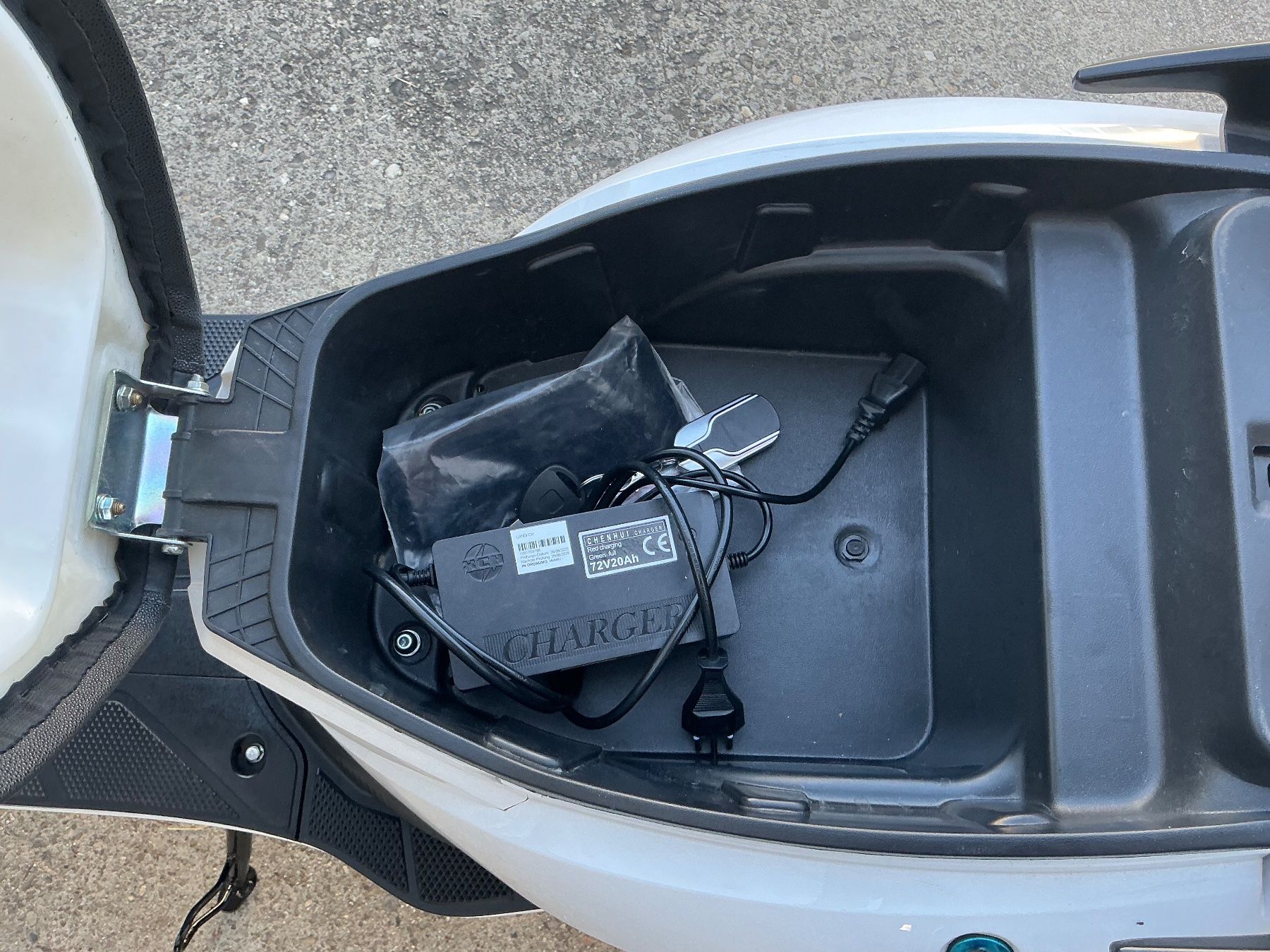 Veicoli elettrici: Vengo Leo E Roller gelbe nummer 45km/h – Usato da strengelbach venduto da Zoks 7