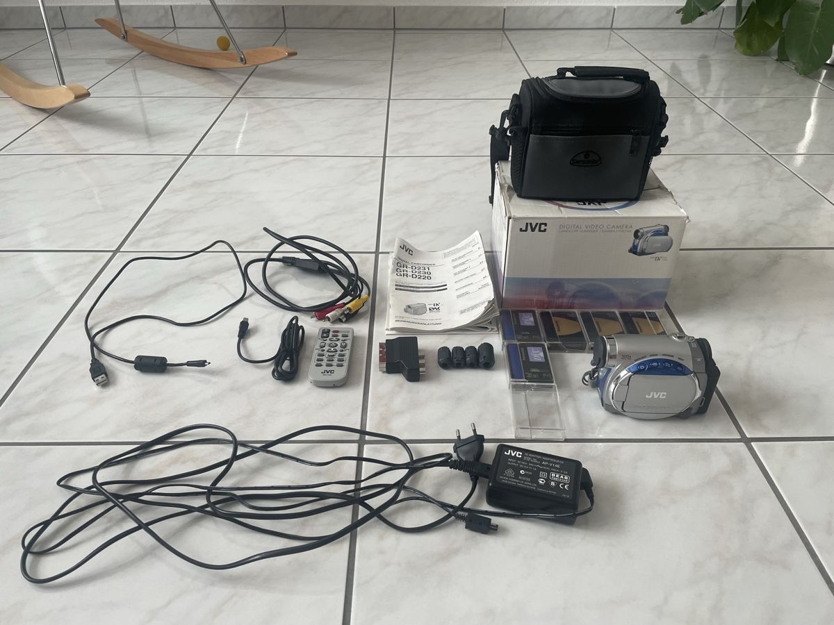 JVC Videocamere: JVC Video Kamera – Usato da Amriswil venduto da einkaufverkauf