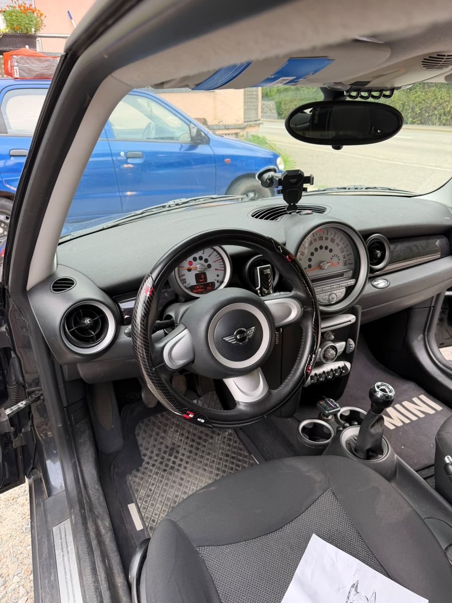 Mini Autos: Mini ONE – Gebraucht aus Osogna von mir_8wl9 2