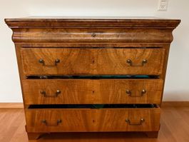 Antike Kommode Louis Philippe Nussbaum furniert
