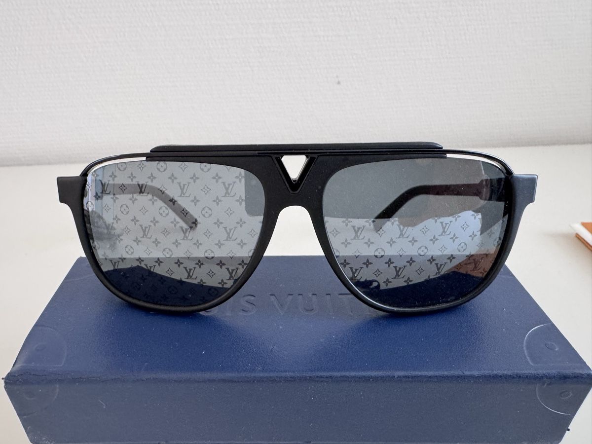 Lunettes & Verres: Louis Vuitton Mascot Black – D'occasion à Liestal par Riesi2010 2