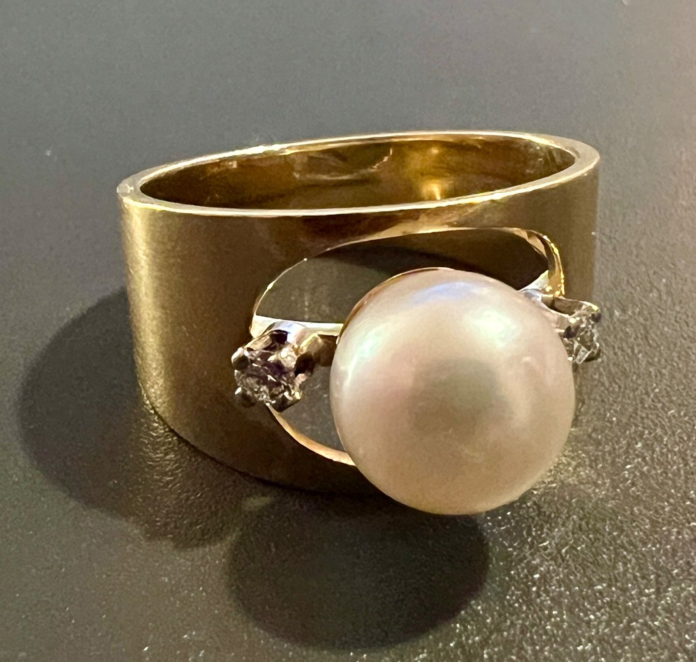 Bagues: Gold-Ring 18K mit Perle und Diamanten – D'occasion à Chur par Penting1935 2