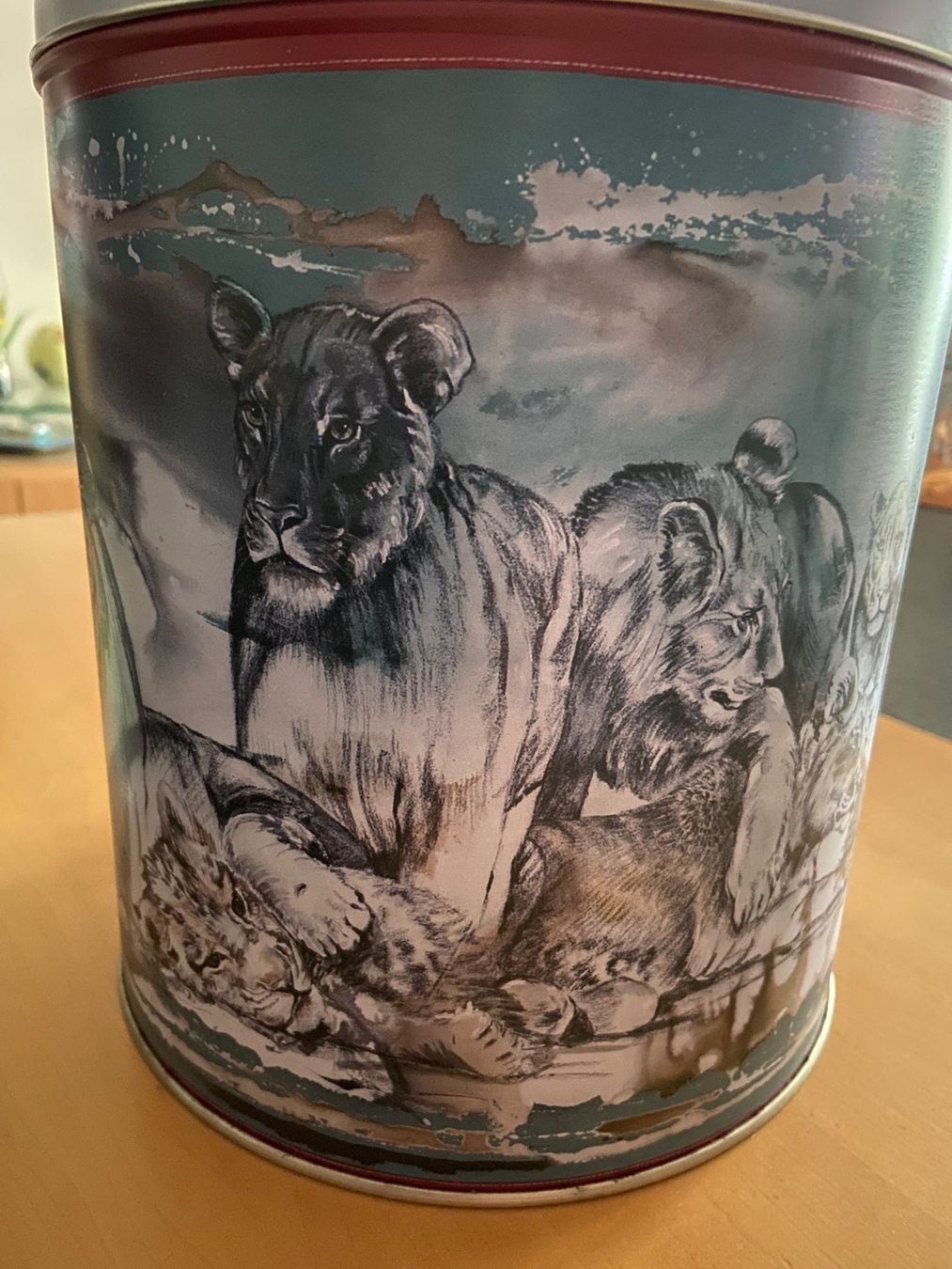 Tutte le decorazioni: Rolf Knie Büchse mit Tiermotiven – Usato da Aesch BL venduto da Grueni7771 2
