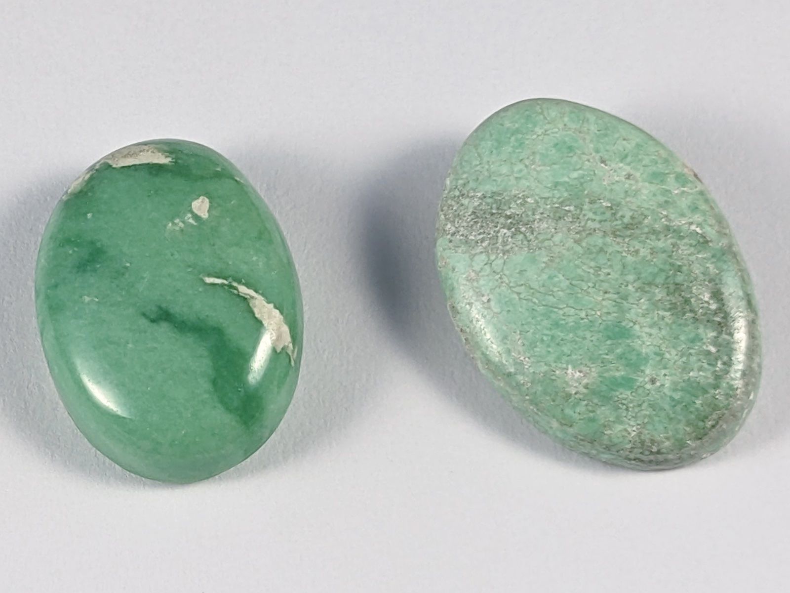 Minerali & Pietre curative: Variscit Cabochon 2Stk. 24 und 21mm – Nuovo e nell'imballaggio originale da Meilen venduto da StoneGarden
