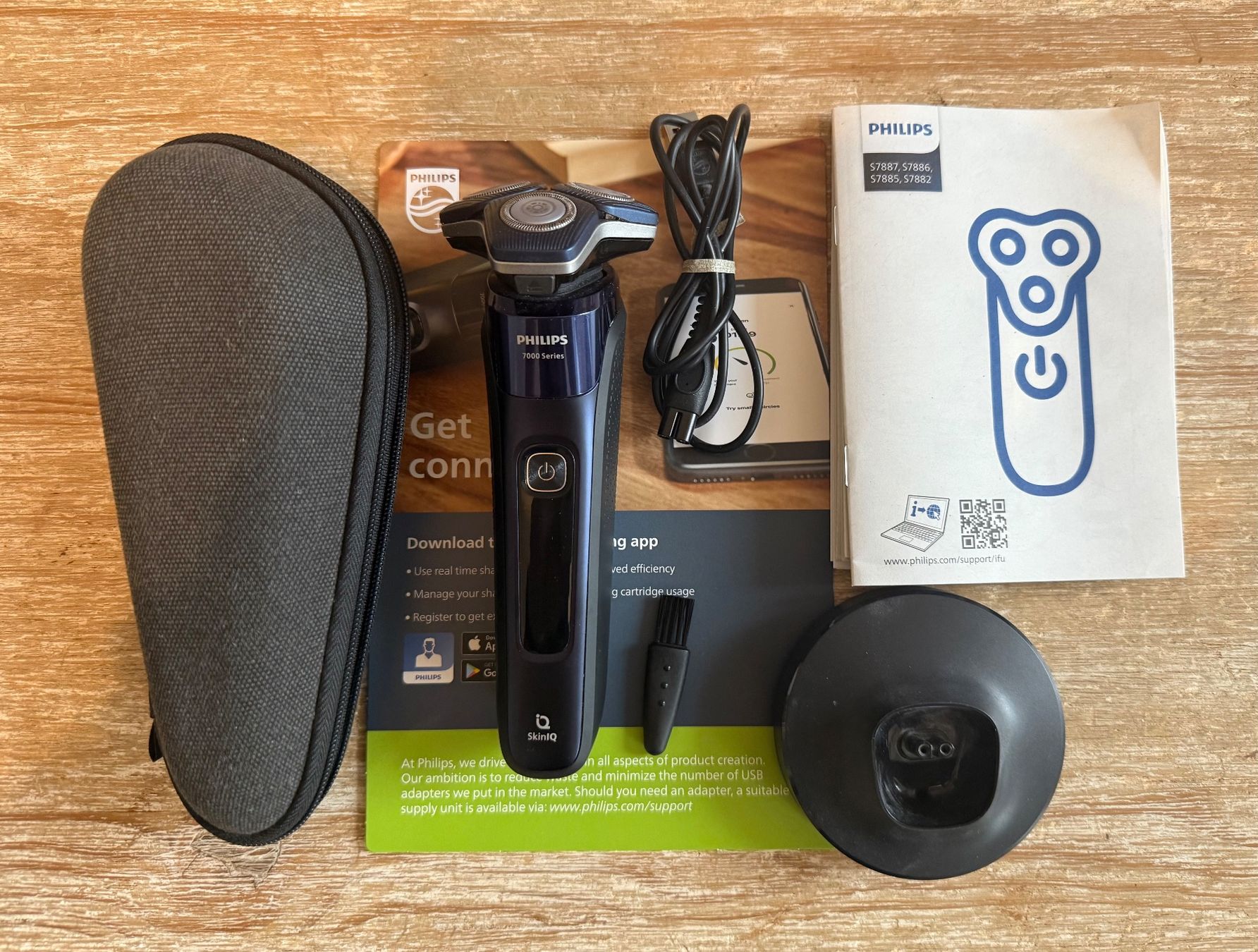 Philips Rasoi & Lamette da barba: Philips série 7000 – Usato da Villars-sous-yens venduto da the-godet