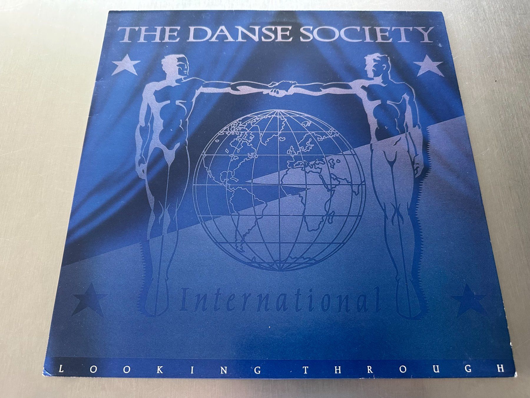 Dischi in vinile: THE DANSE SOCIETY LP LOOKING THROUGH – Usato da Sion venduto da jaipur1401