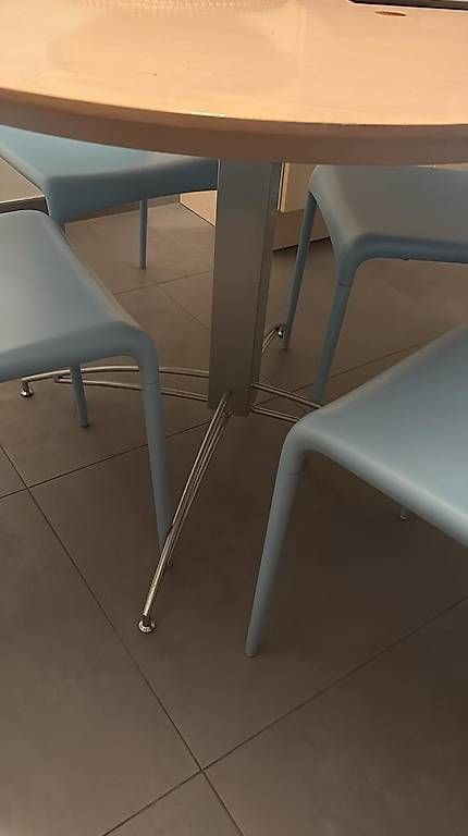 Tische: Table de cuisine  – Gebraucht aus Corsier GE von mar_9y6h 1