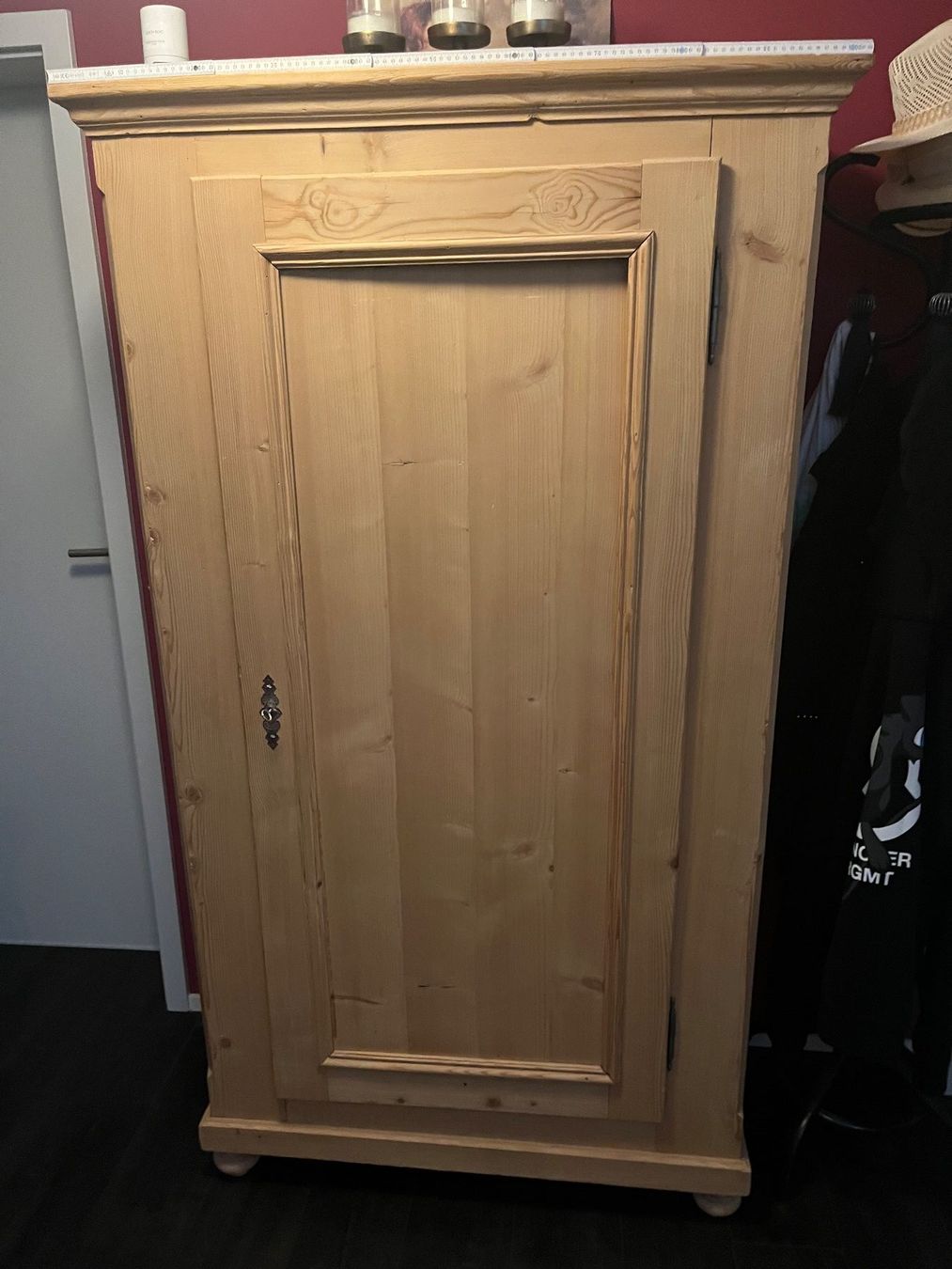 Schränke: Tannenschrank 1-Türig – Gebraucht aus Bern von mynoa