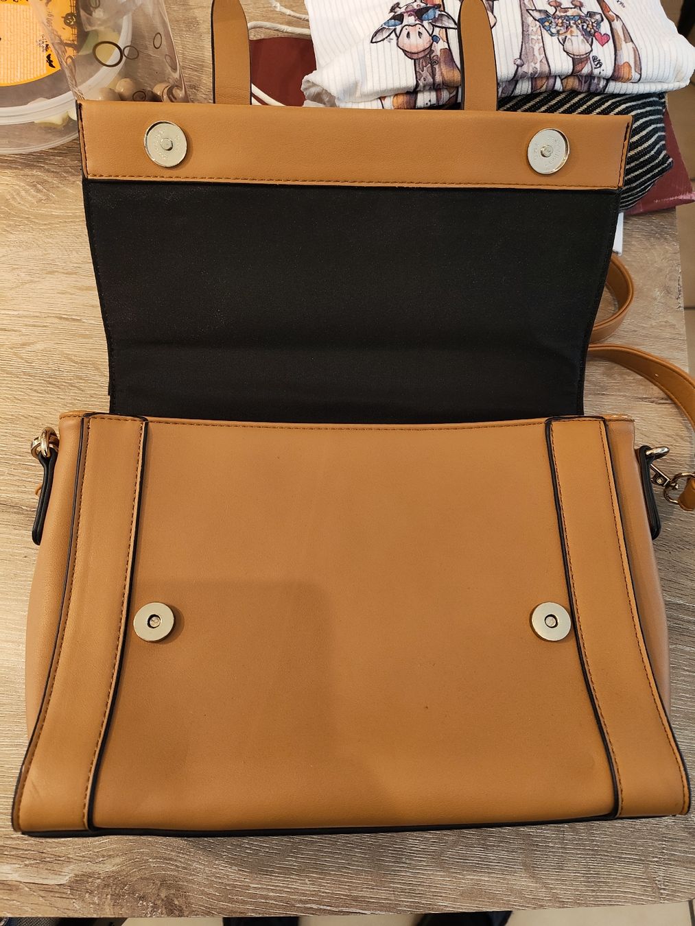 Borse da donna: Sac à main Élégant Marron Caramel – Nuovo (secondo la descrizione) da Troistorrents venduto da lRedKing 2