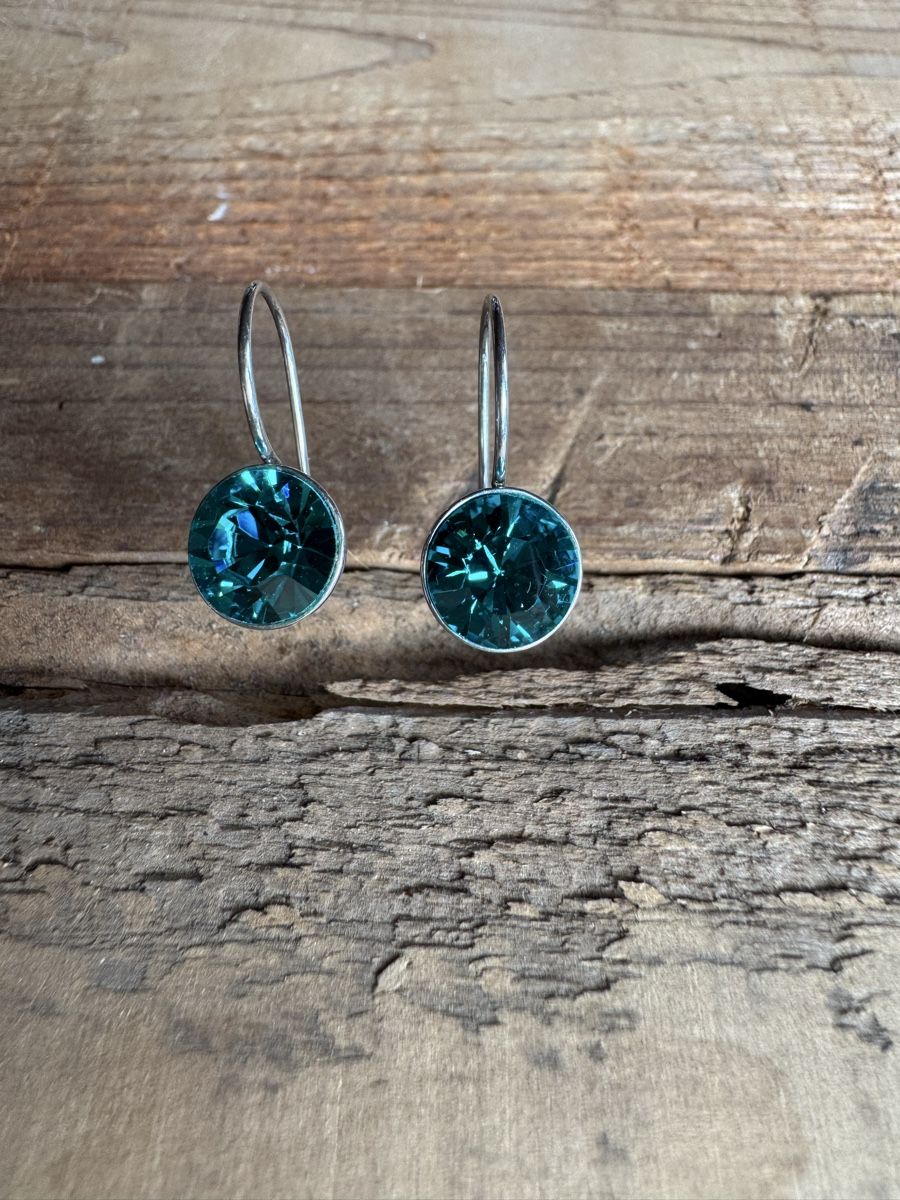 Boucles d'oreille: Schöne Ohrringe mit petrolfarbigem Glasstein – Neuf (Voir description) à Nesslau par laurazimtstern 2