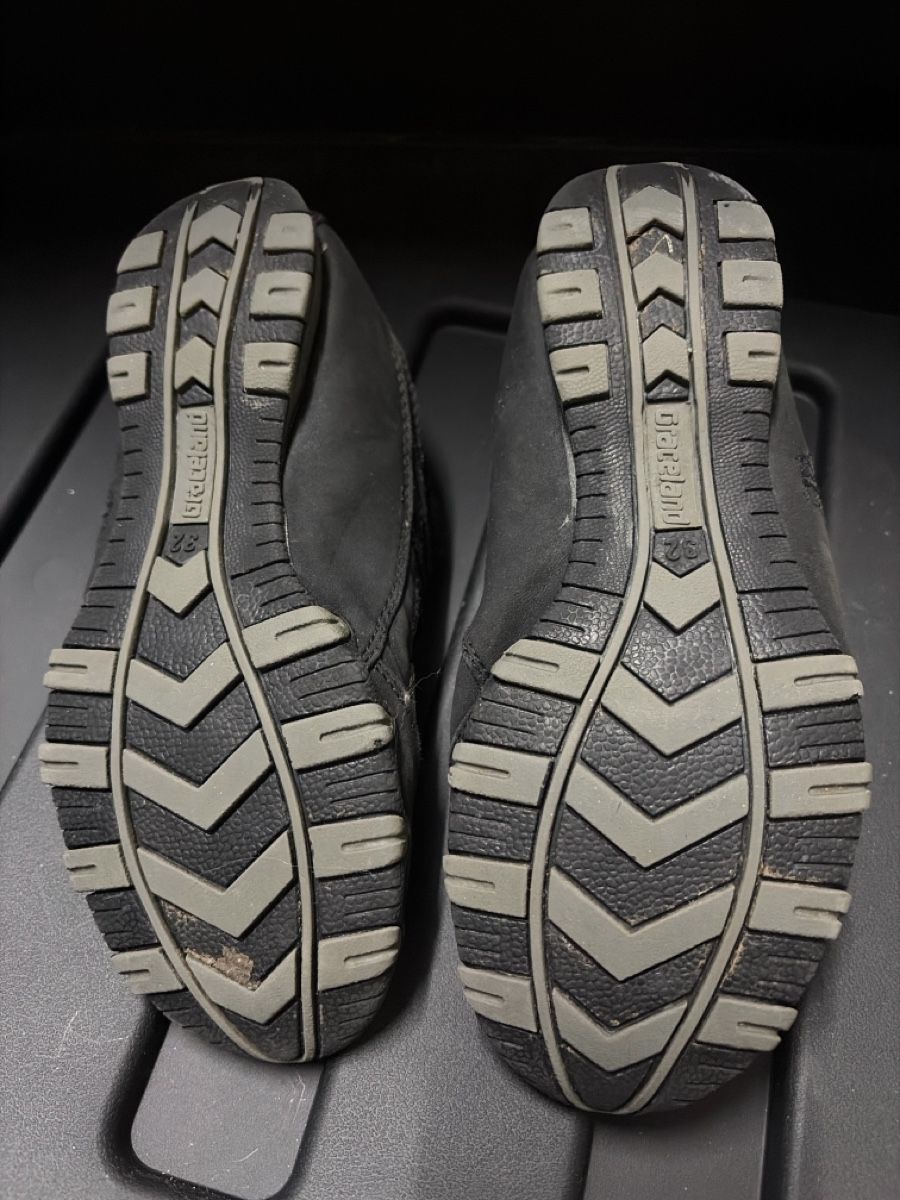 Scarpe per ragazze: Turnschuh Mädchen, Grösse 32 – Usato da Granges-Paccot venduto da Fwaeber 2