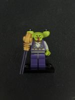 Lego Space Alien 8803 Collectible Series 3 Minifigures